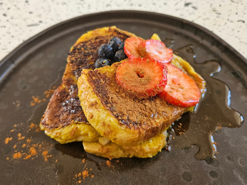 Vegan french toast for breakfast at Koukoumi Vegan Hotel